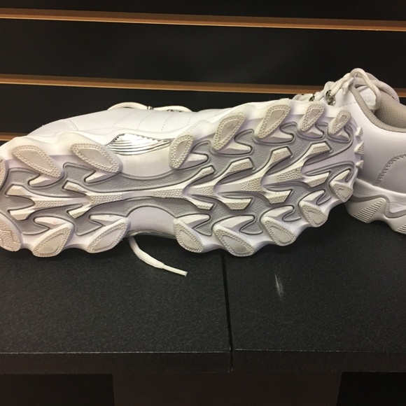 2/$50 💥 EUC (10) Lugz Fortitude White Silver Men's Sneakers (203) - Picture 7 of 8